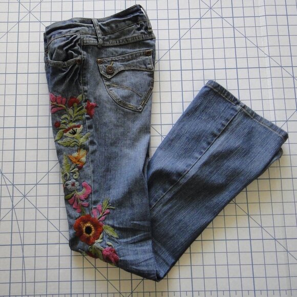 Zana Di Denim - Zana Di Jeans Embroidered  Flowers Butterfly Low Rise sz 1 Junior 26x32 Blue